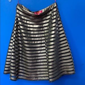 CATHERINE MALANDRINO Sz 6 Gray & Black Skirt